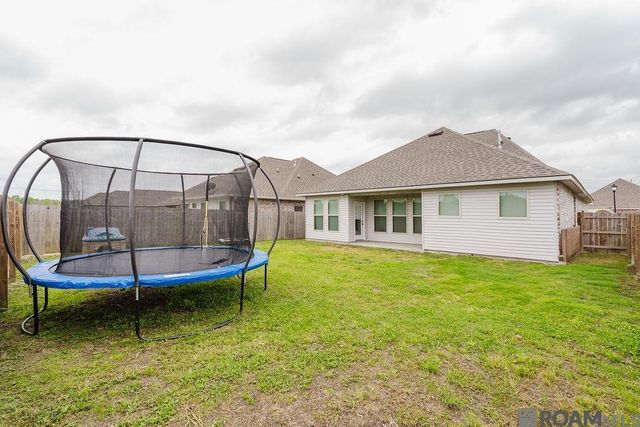 1875 Pineglen Dr, St Gabriel, LA 70776