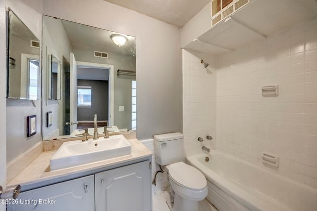 2505 Brownsboro Rd APT D5, Louisville, KY 40206