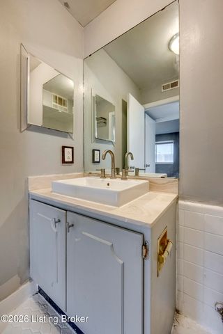 2505 Brownsboro Rd APT D5, Louisville, KY 40206