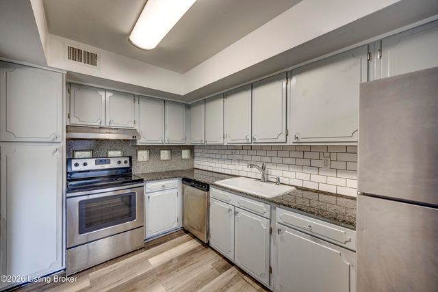 2505 Brownsboro Rd APT D5, Louisville, KY 40206