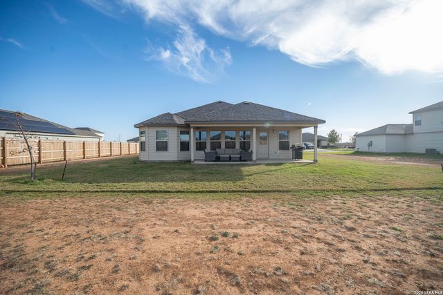 9321 Bronze Cyn, Atascosa, TX 78002
