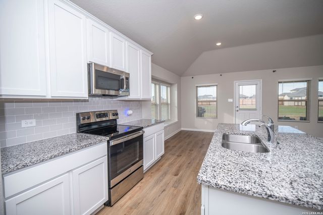 9321 Bronze Cyn, Atascosa, TX 78002