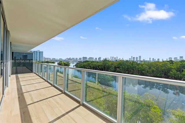 16385 Biscayne Boulevard 521, North Miami Beach, FL 33160