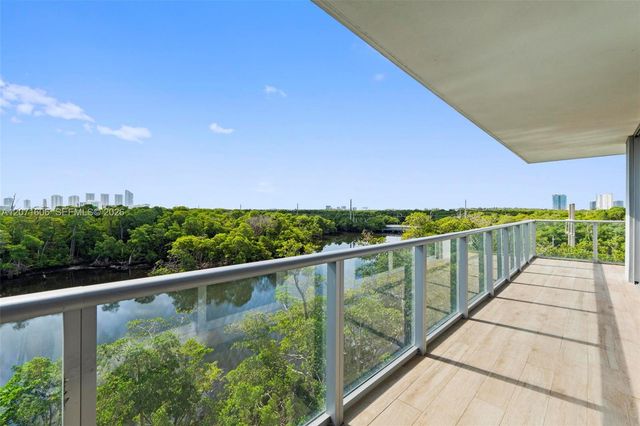 16385 Biscayne Boulevard 521, North Miami Beach, FL 33160