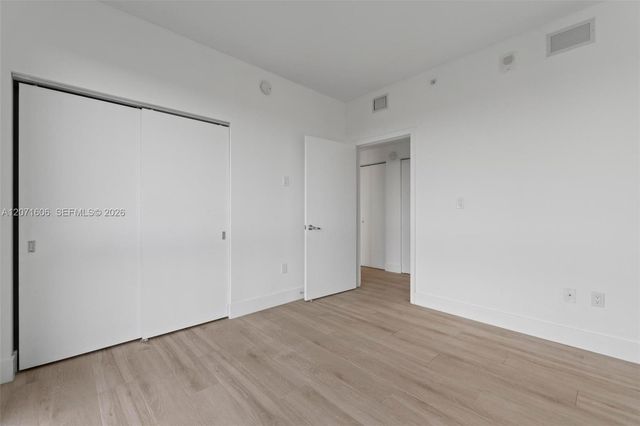 16385 Biscayne Boulevard 521, North Miami Beach, FL 33160