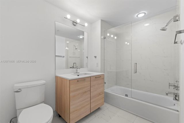 16385 Biscayne Boulevard 521, North Miami Beach, FL 33160