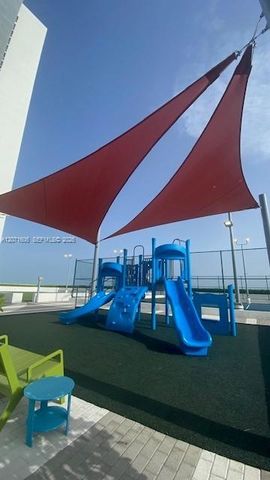 16385 Biscayne Boulevard 521, North Miami Beach, FL 33160