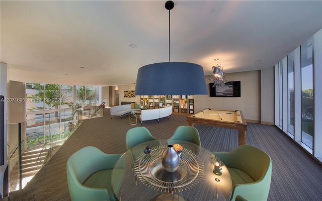 16385 Biscayne Boulevard 521, North Miami Beach, FL 33160