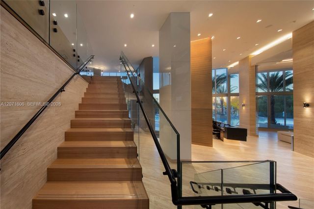 16385 Biscayne Boulevard 521, North Miami Beach, FL 33160