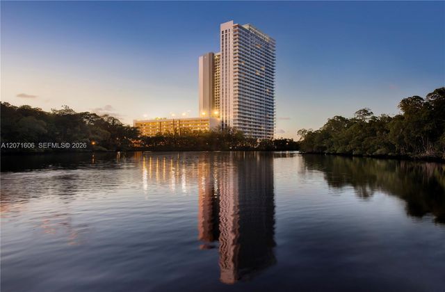 16385 Biscayne Boulevard 521, North Miami Beach, FL 33160
