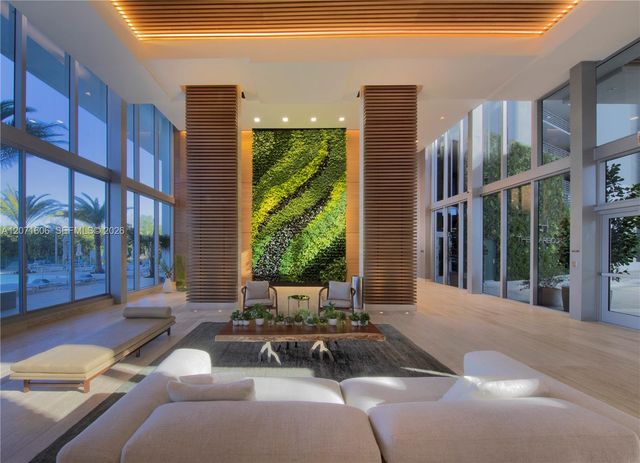 16385 Biscayne Boulevard 521, North Miami Beach, FL 33160