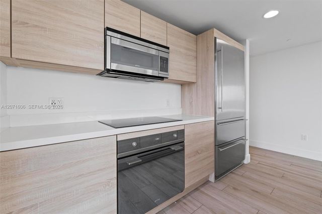 16385 Biscayne Boulevard 521, North Miami Beach, FL 33160