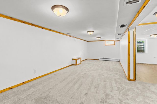 610 Grange Avenue N, Oakdale, MN 55128