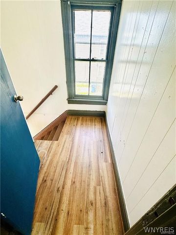 31 Earl Place, Buffalo, NY 14211