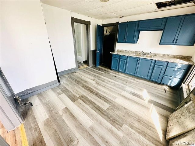31 Earl Place, Buffalo, NY 14211