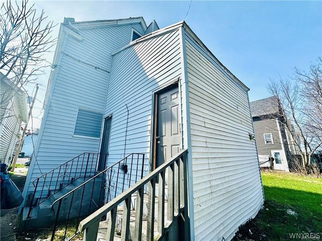 31 Earl Place, Buffalo, NY 14211