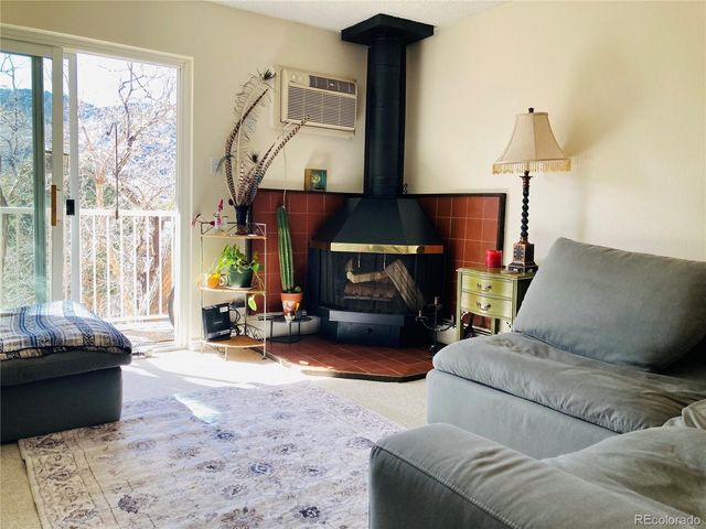 501 Golden Circle 303, Golden, CO 80401