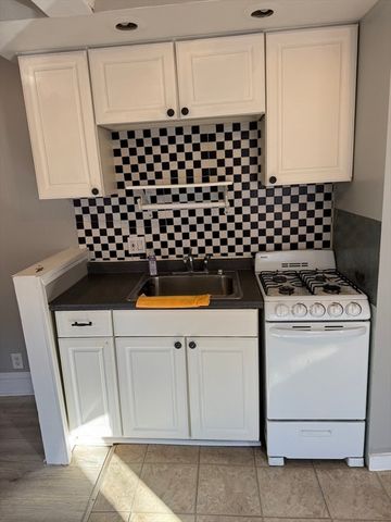 286 South Main Street 10, Haverhill, MA 01835