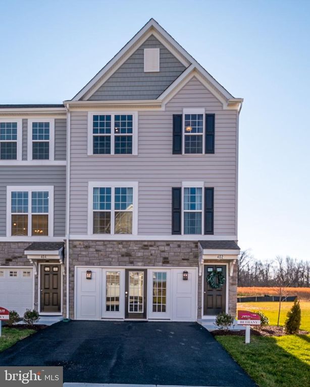 208 CASE RD, Townsend, DE 19734
