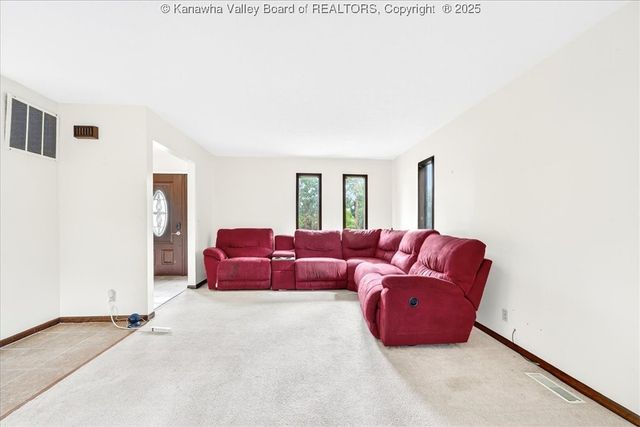 1109 Timberview Drive, Charleston, WV 25314