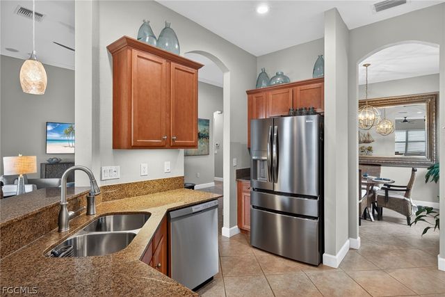 5709 Calmar Breeze LN, Fort Myers, FL 33908