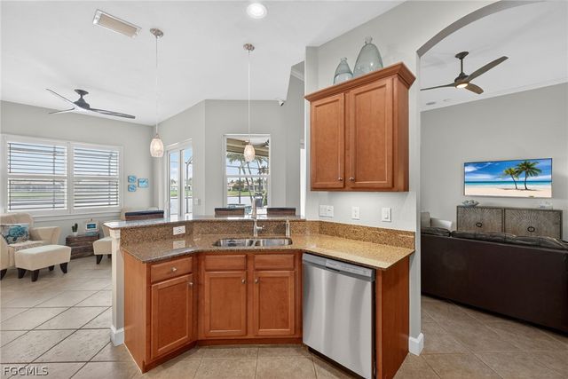 5709 Calmar Breeze LN, Fort Myers, FL 33908