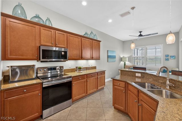 5709 Calmar Breeze LN, Fort Myers, FL 33908