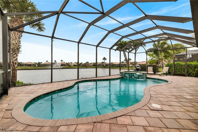 5709 Calmar Breeze LN, Fort Myers, FL 33908