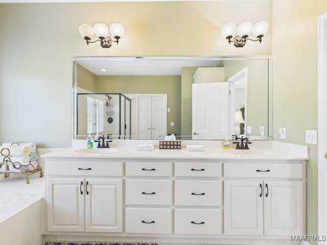 433 Towne Lake Drive, Montgomery, AL 36117