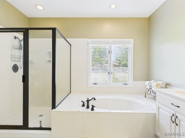 433 Towne Lake Drive, Montgomery, AL 36117