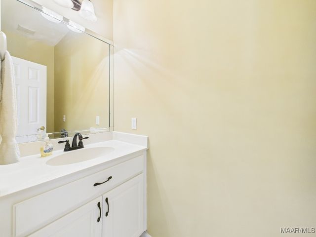 433 Towne Lake Drive, Montgomery, AL 36117