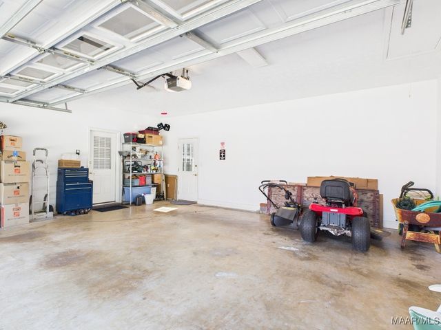 433 Towne Lake Drive, Montgomery, AL 36117