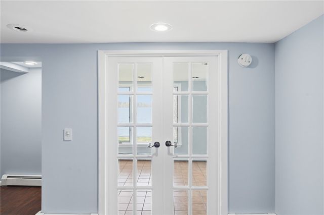 29 East Shore Drive, Coventry, RI 02816