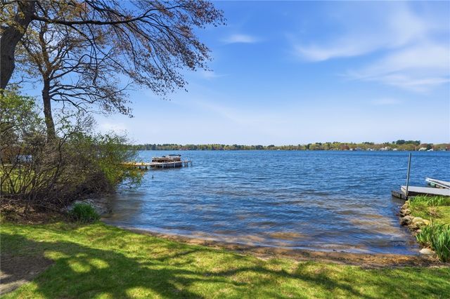 29 East Shore Drive, Coventry, RI 02816