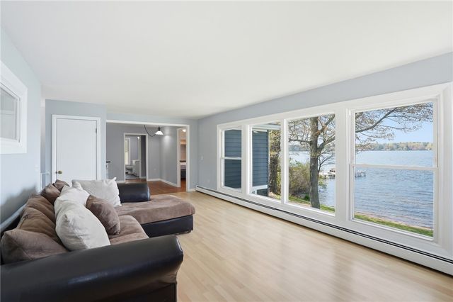 29 East Shore Drive, Coventry, RI 02816