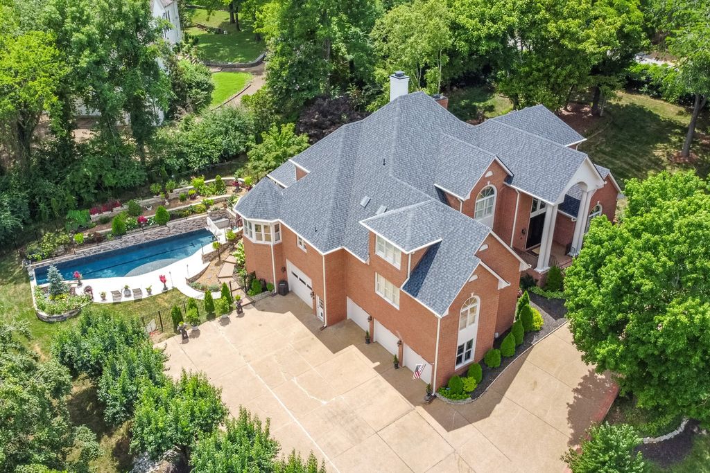 5205 Heathrow Hills Dr, Brentwood, TN 37027