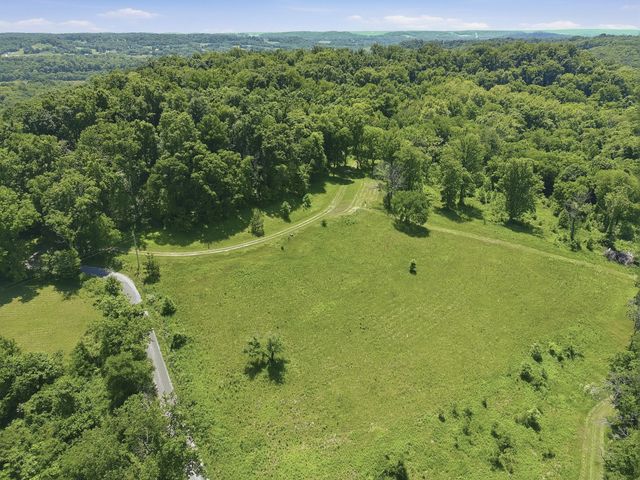 2677 Pigg Schoolhouse Rd, Santa Fe, TN 38482