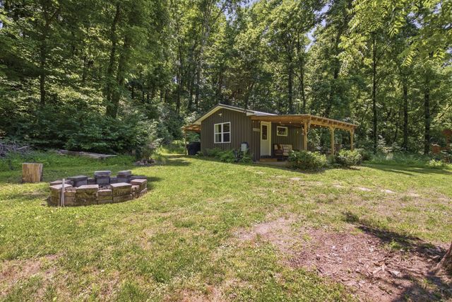 2677 Pigg Schoolhouse Rd, Santa Fe, TN 38482