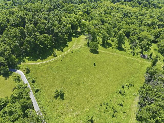 2677 Pigg Schoolhouse Rd, Santa Fe, TN 38482