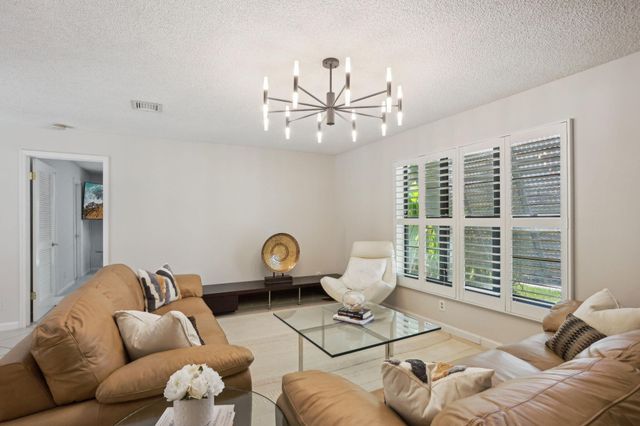 3101 Pierson Drive, Delray Beach, FL 33483