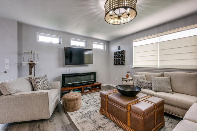 407 E Broad st. Street, Forney, TX 75126