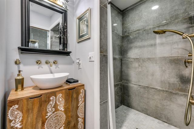 407 E Broad st. Street, Forney, TX 75126