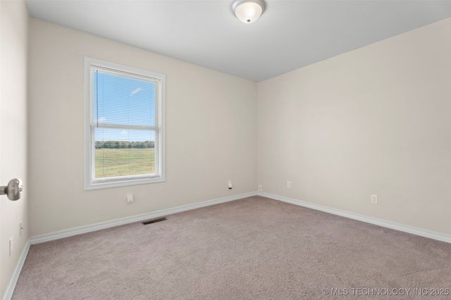 1407 W 9th Street, Grove, OK 74344