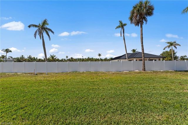 12337 Sweet Kiwi LN, Fort Myers, FL 33908