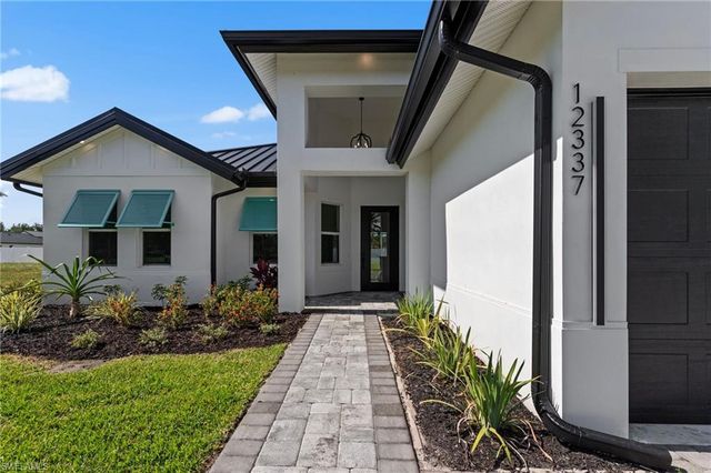 12337 Sweet Kiwi LN, Fort Myers, FL 33908