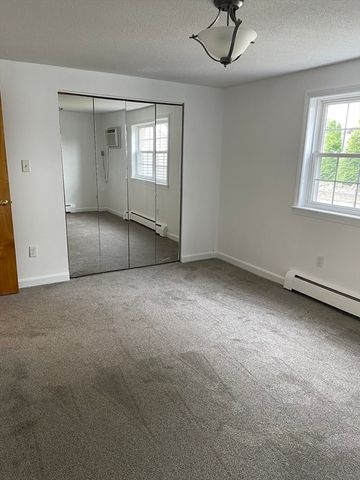 206 Rock St M5, Norwood, MA 02062
