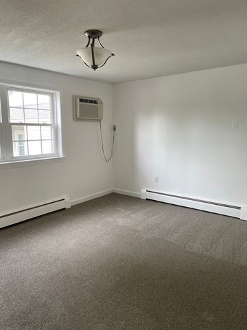 206 Rock St M5, Norwood, MA 02062
