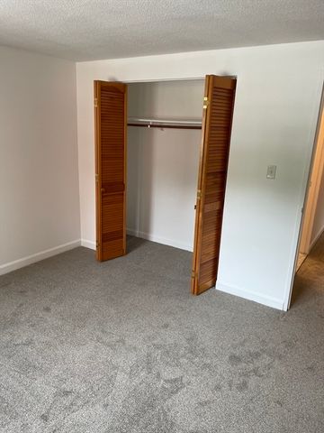 206 Rock St M5, Norwood, MA 02062