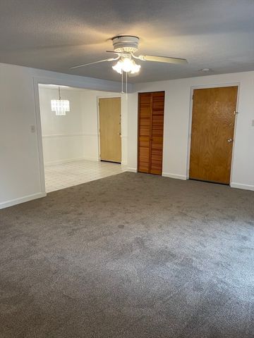 206 Rock St M5, Norwood, MA 02062