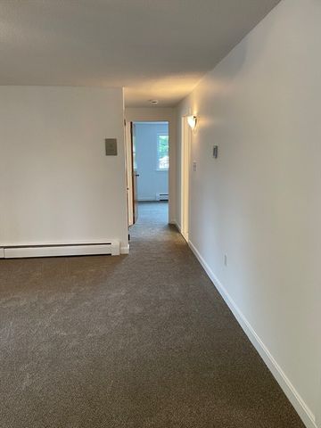 206 Rock St M5, Norwood, MA 02062